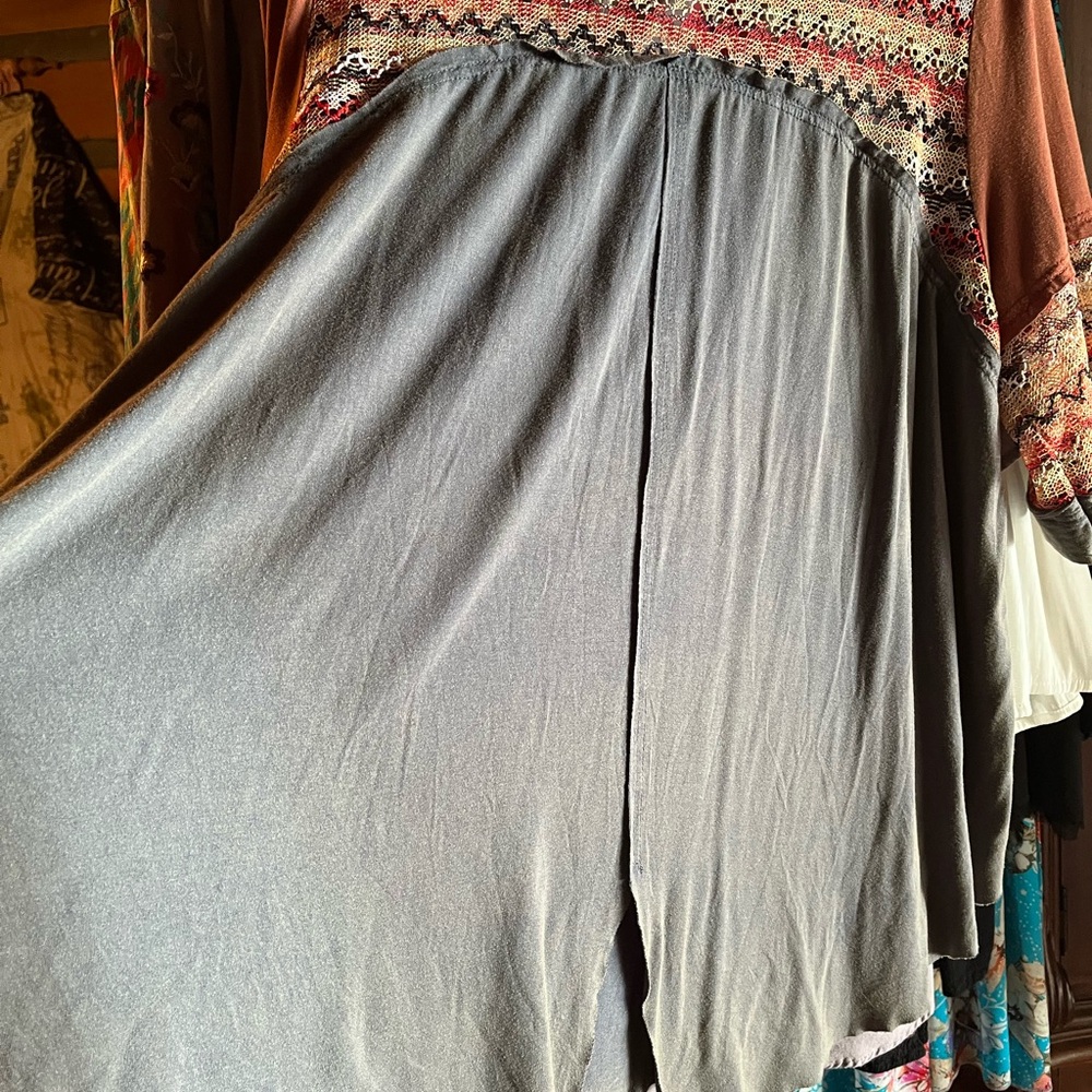 POL Gray Top with Multicolor Patterned Sleeves - image 3